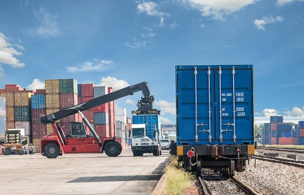 Loading Shipping Container Sea Freight Rail