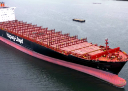 Hapag Strategie Conatiner Schiff Leer